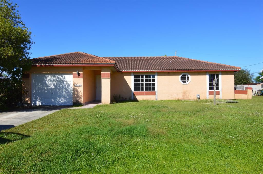 Photo of 2733 S Blackwell Drive, Port Saint Lucie, FL 34952 (MLS # R10763276)