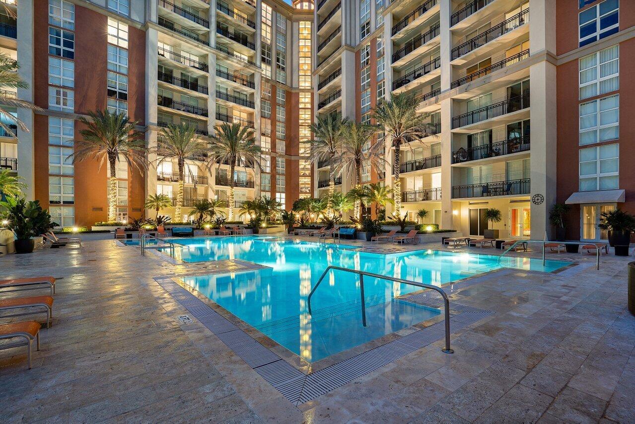CITYPLACE SOUTH TOWER CON - Residential