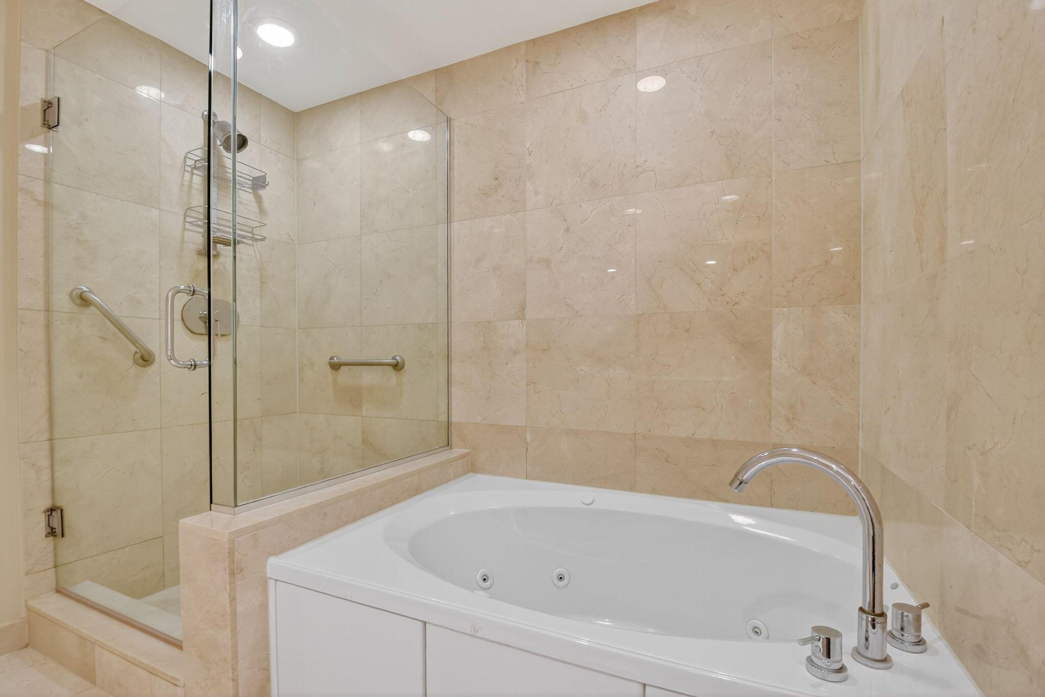 CITYPLACE SOUTH TOWER CON - Residential