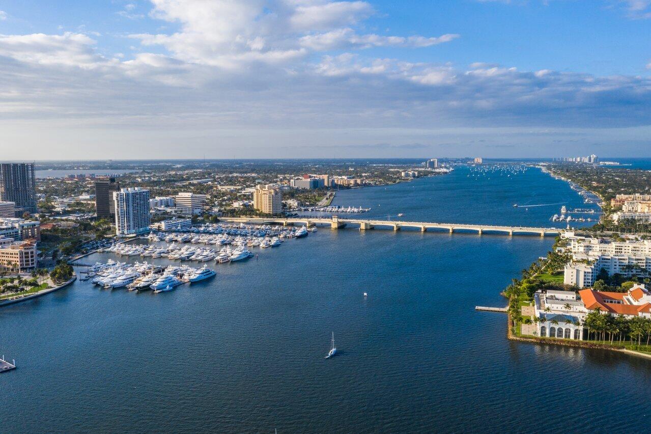 CITYPLACE SOUTH TOWER CON - Residential