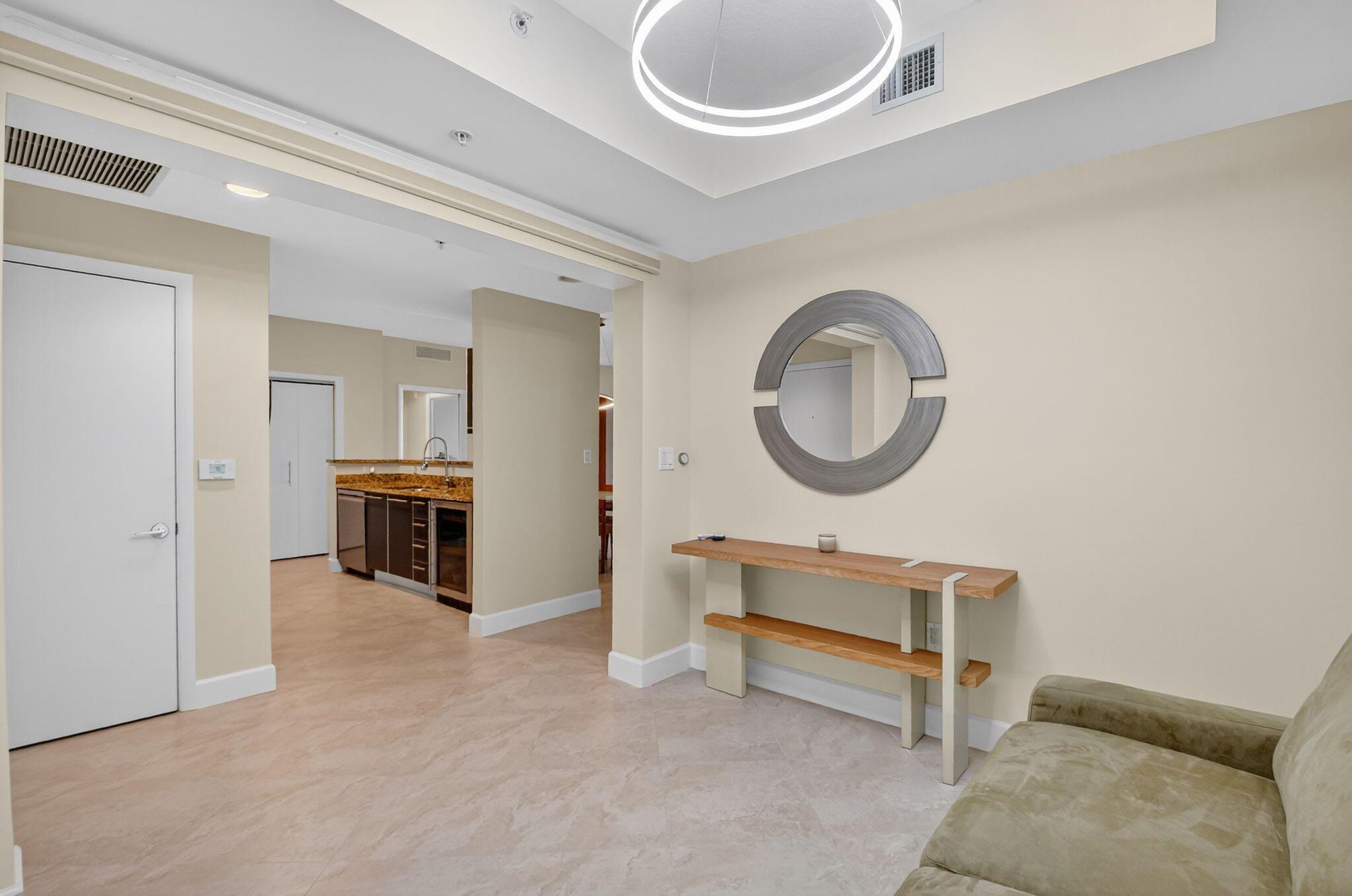 CITYPLACE SOUTH TOWER CON - Residential