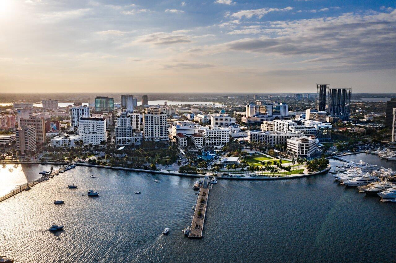 CITYPLACE SOUTH TOWER CON - Residential