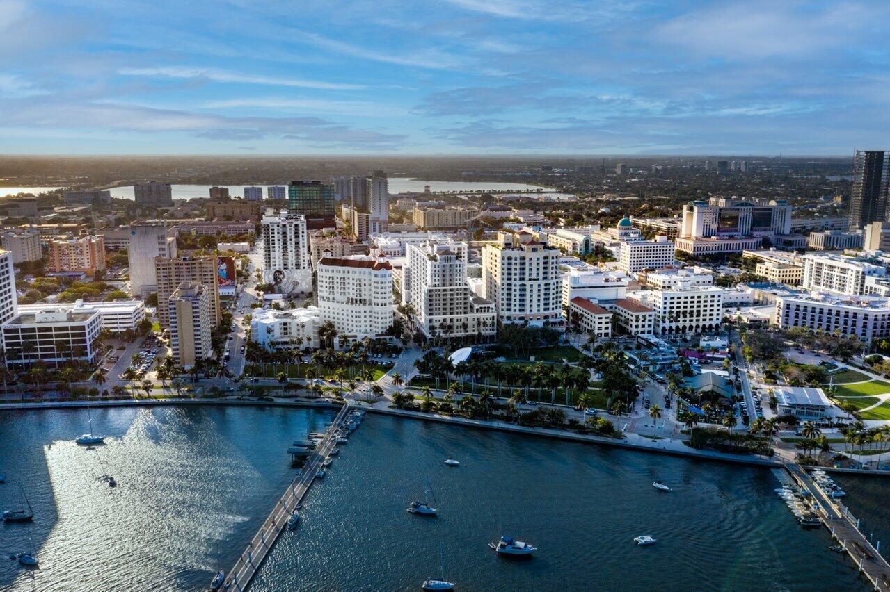 CITYPLACE SOUTH TOWER CON - Residential