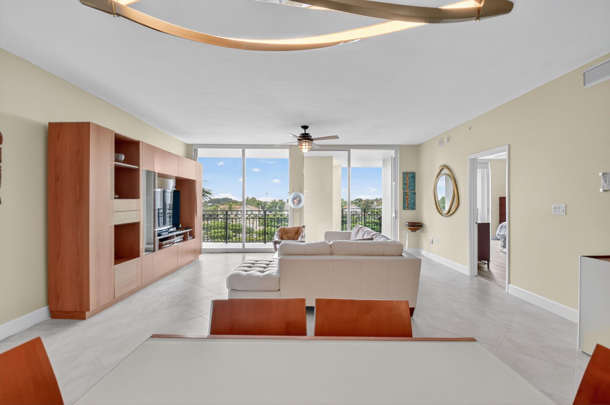 CITYPLACE SOUTH TOWER CON - Residential