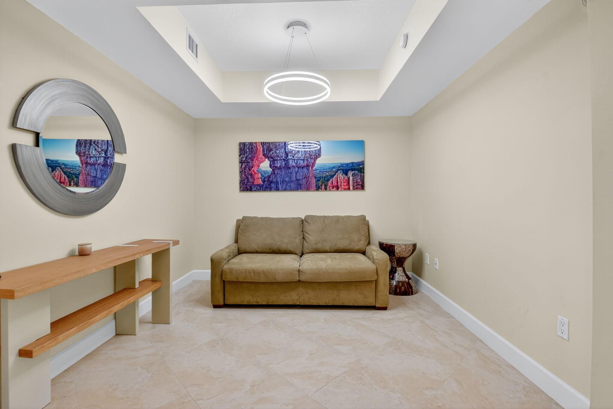 CITYPLACE SOUTH TOWER CON - Residential