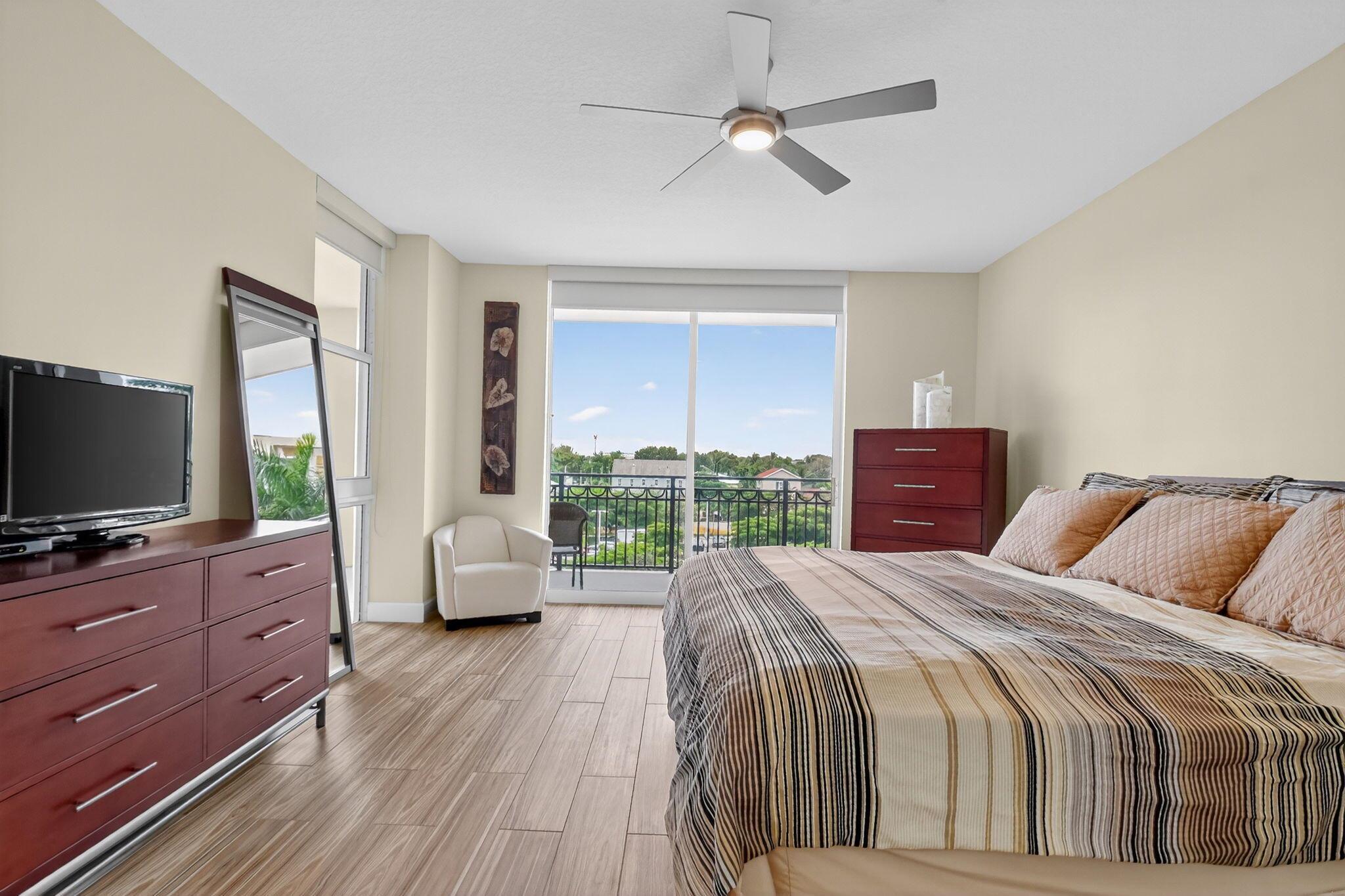 CITYPLACE SOUTH TOWER CON - Residential