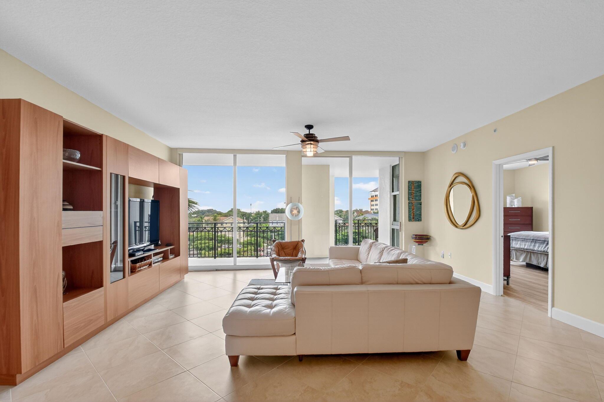 CITYPLACE SOUTH TOWER CON - Residential
