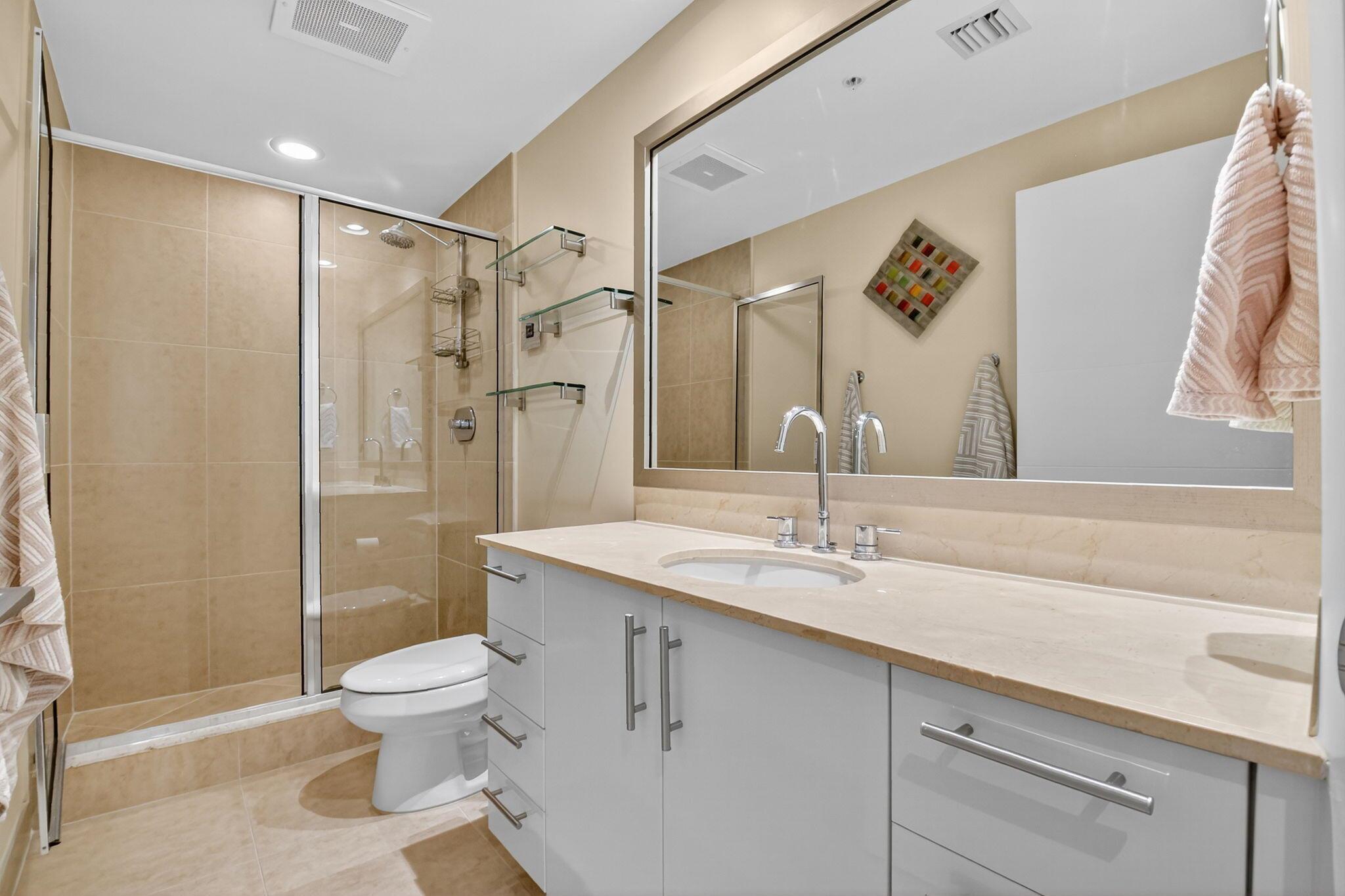 CITYPLACE SOUTH TOWER CON - Residential