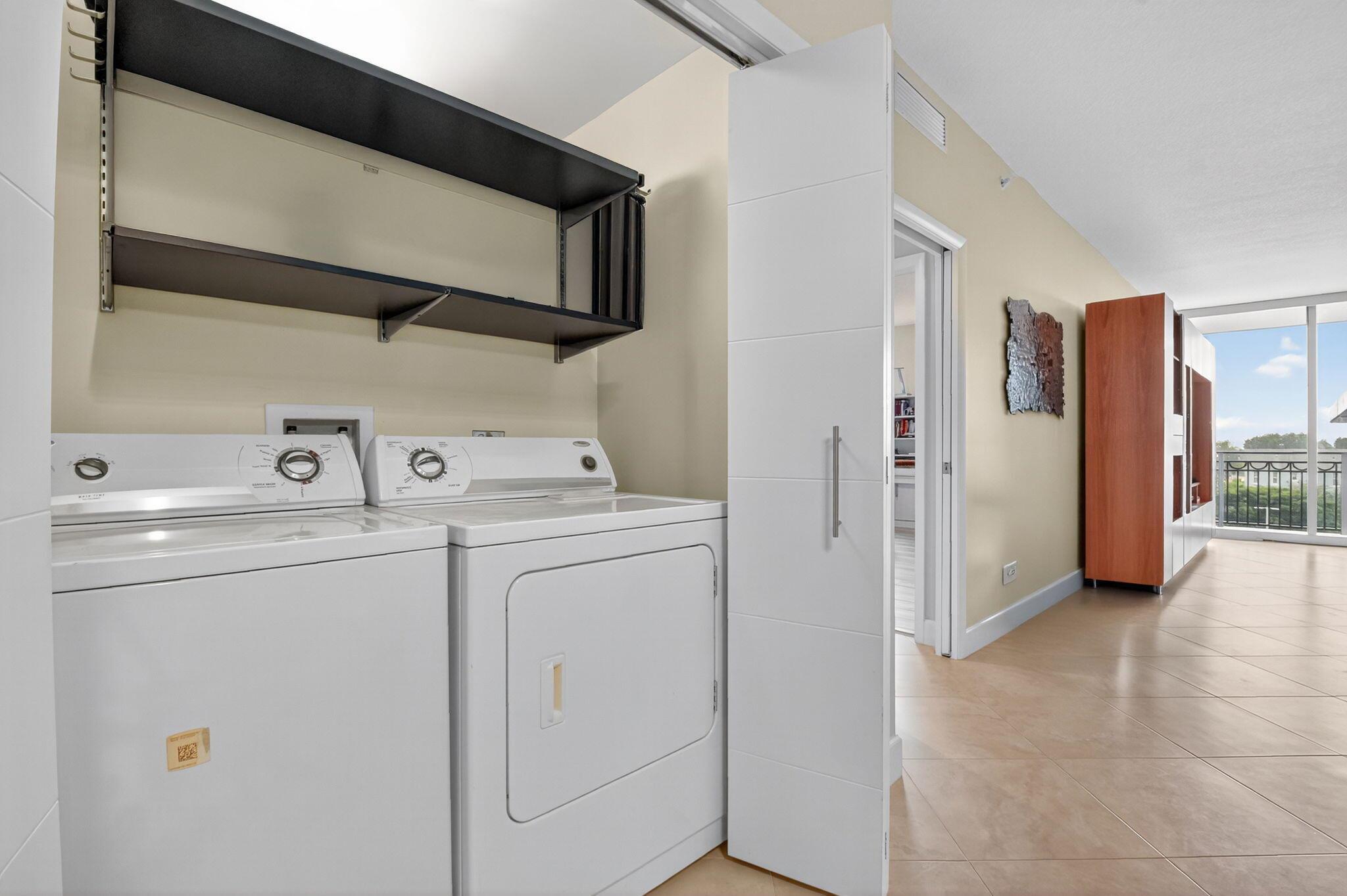 CITYPLACE SOUTH TOWER CON - Residential
