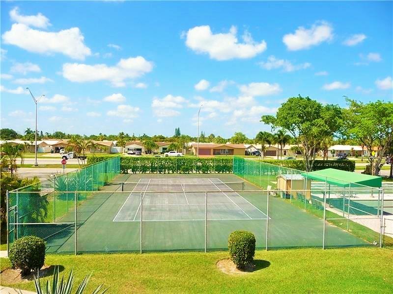 Royal Park Gardens - Residential