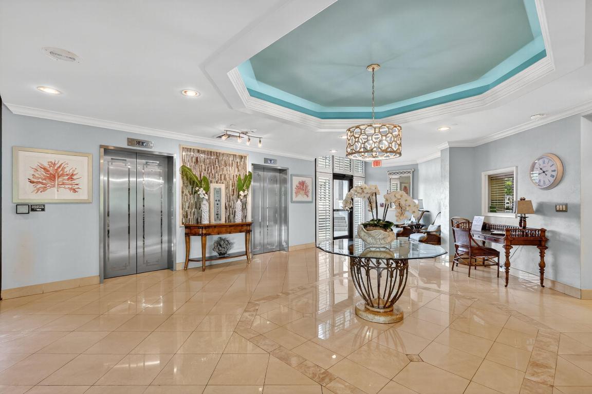 ISLAND DUNES OCEANSIDE CONDOMINIUM I - Residential