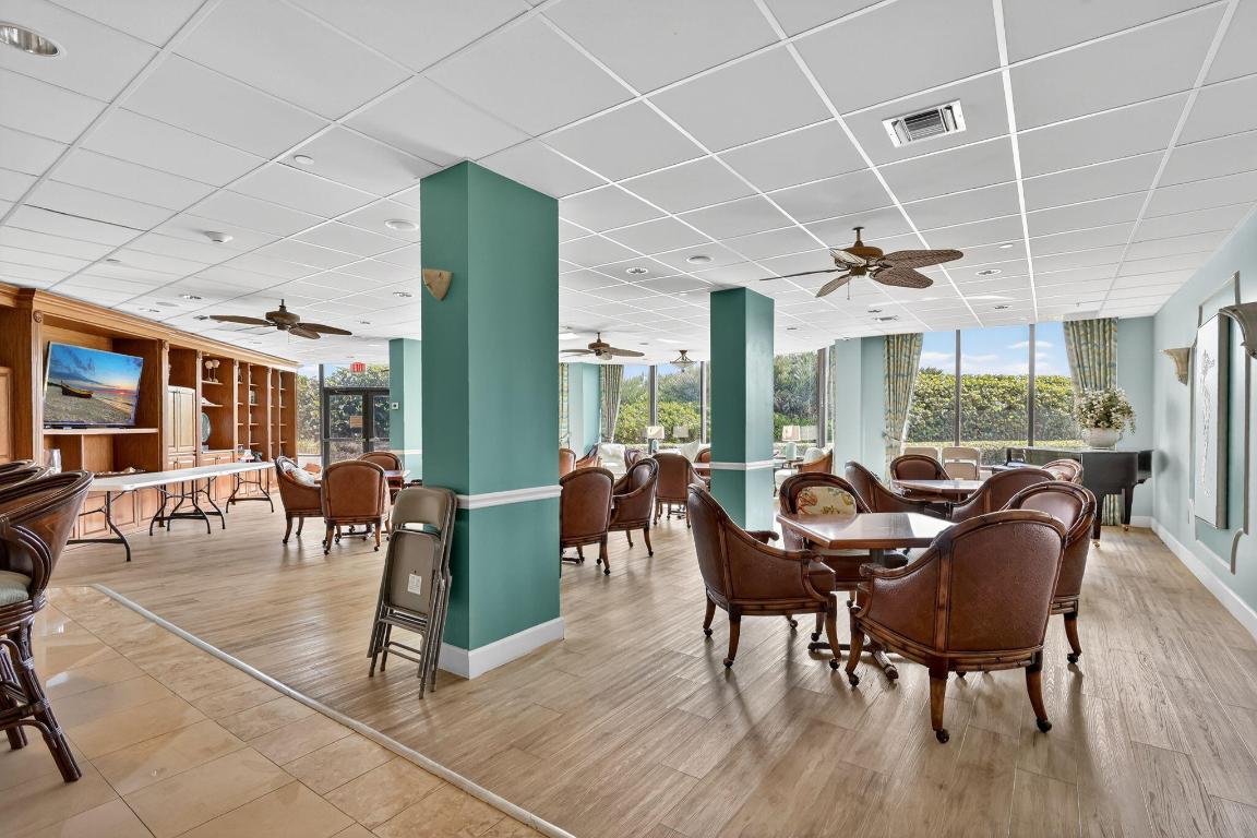 ISLAND DUNES OCEANSIDE CONDOMINIUM I - Residential