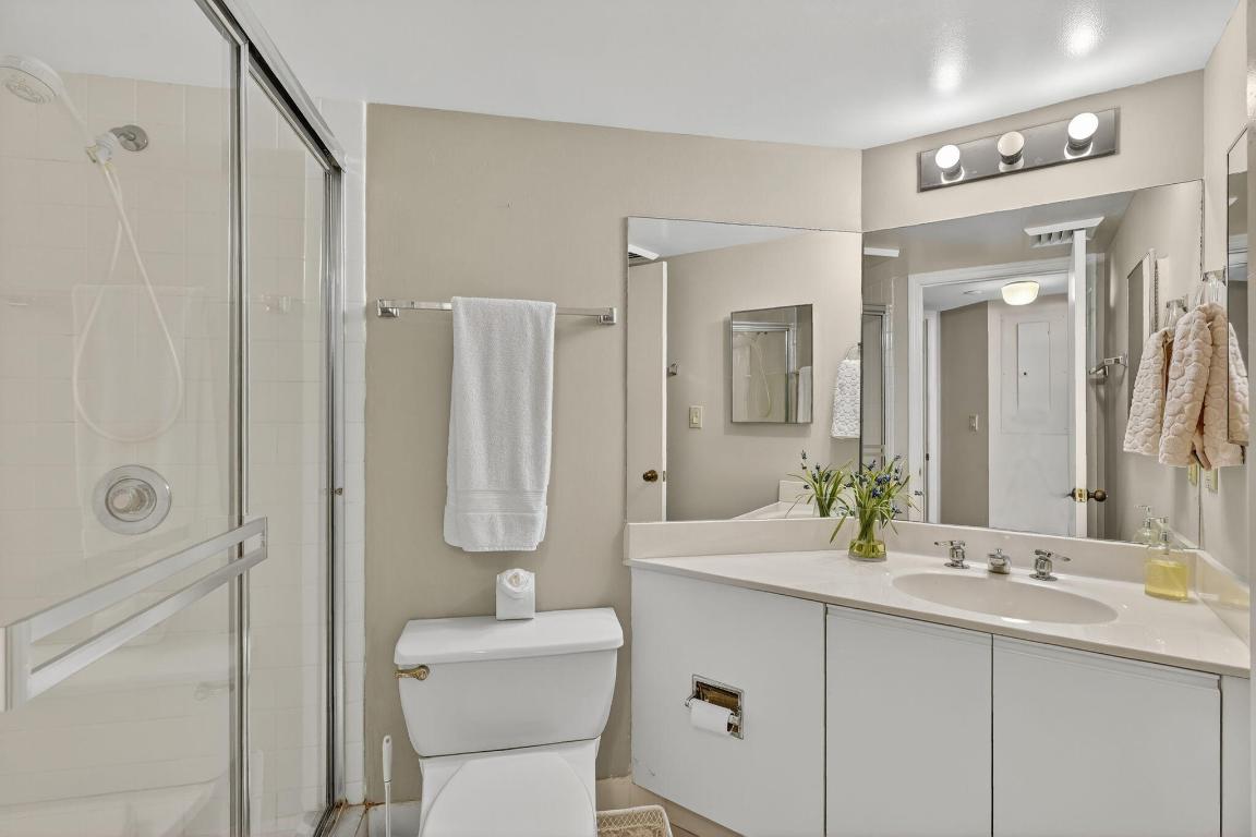 ISLAND DUNES OCEANSIDE CONDOMINIUM I - Residential