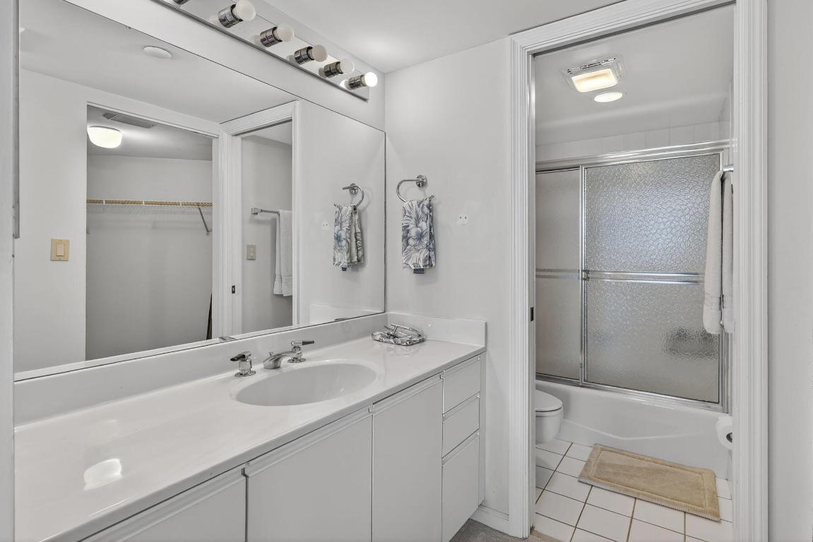 ISLAND DUNES OCEANSIDE CONDOMINIUM I - Residential