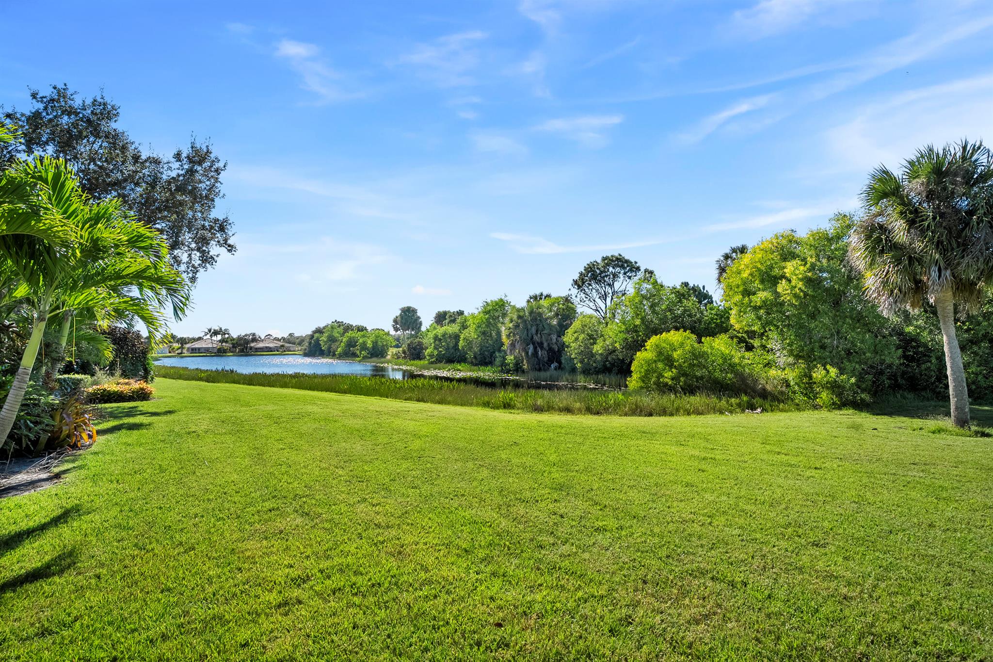 DOUBLE TREE - Residential