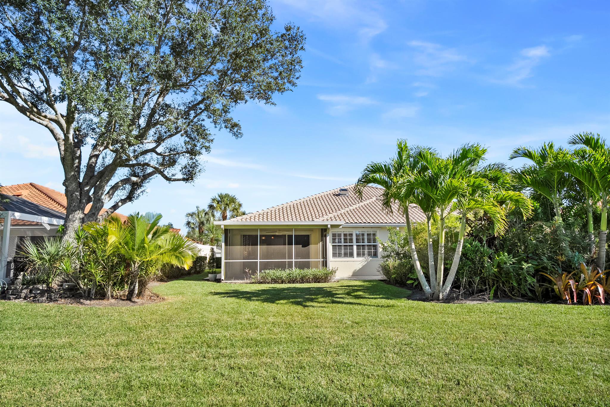 DOUBLE TREE - Residential