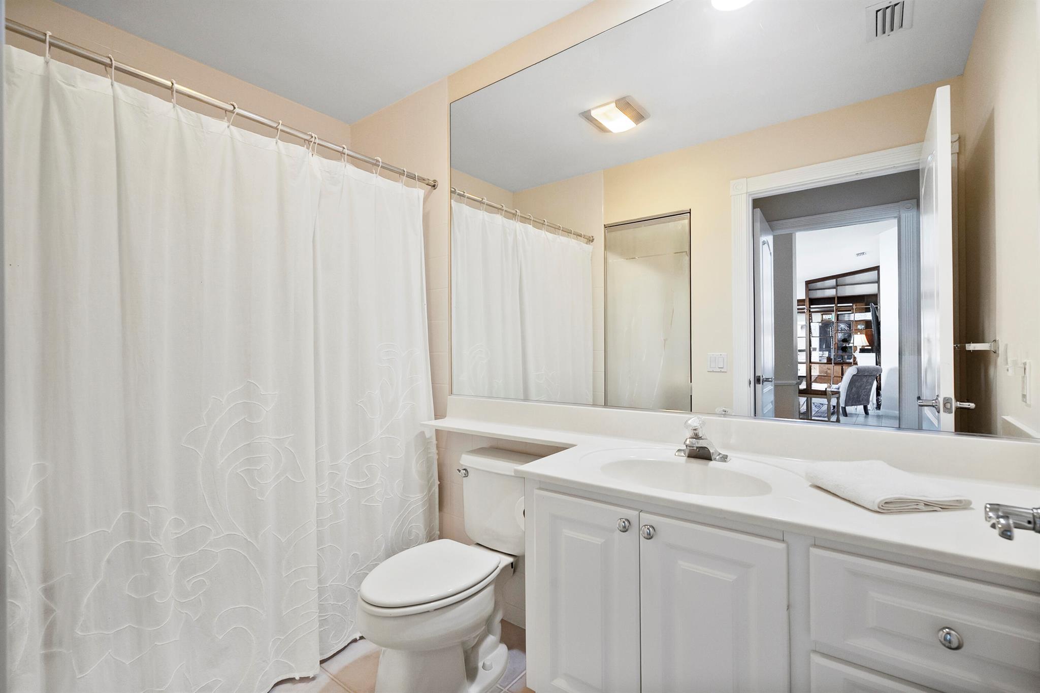 DOUBLE TREE - Residential