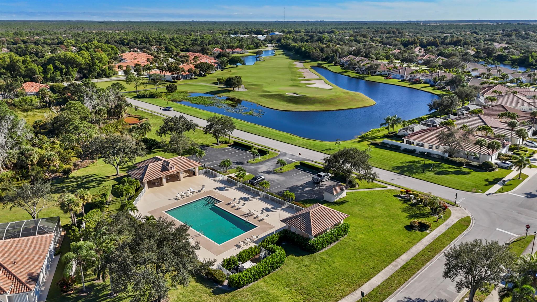 DOUBLE TREE - Residential