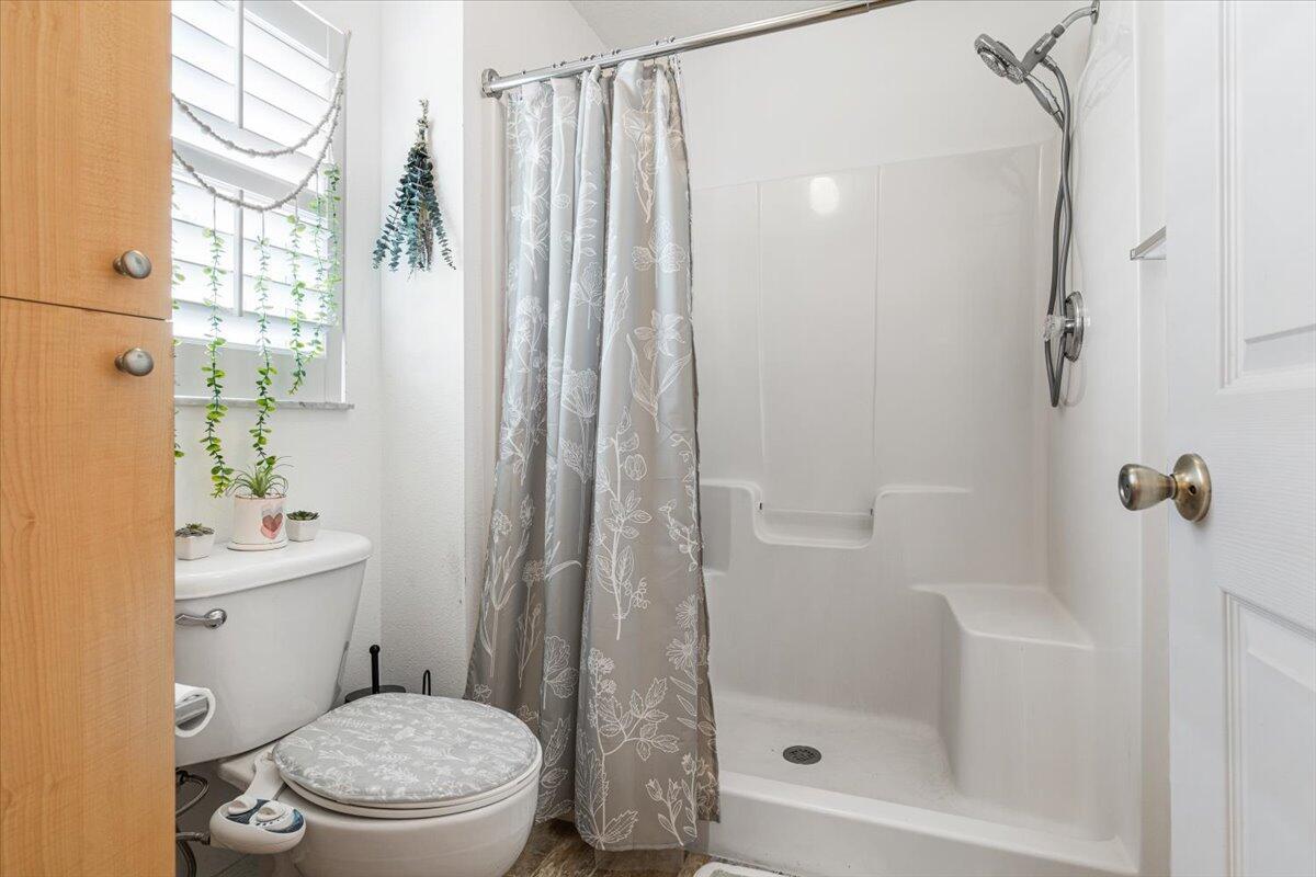 SPANISH LAKES ONE LEASEHO - Residential