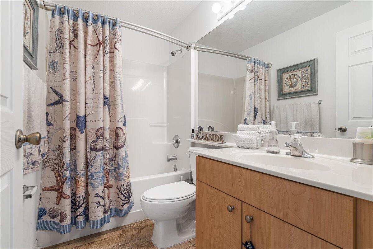 SPANISH LAKES ONE LEASEHO - Residential