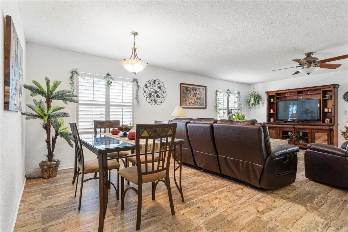 SPANISH LAKES ONE LEASEHO - Residential