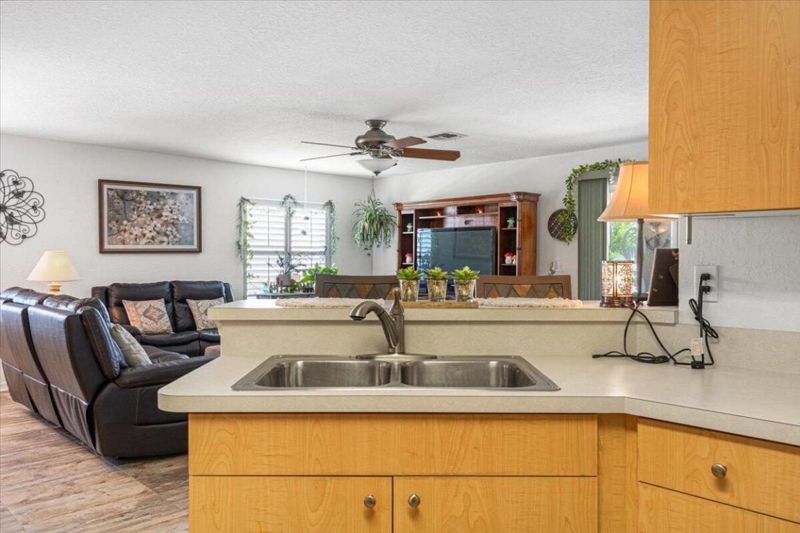 SPANISH LAKES ONE LEASEHOLD ESTATES - Residential