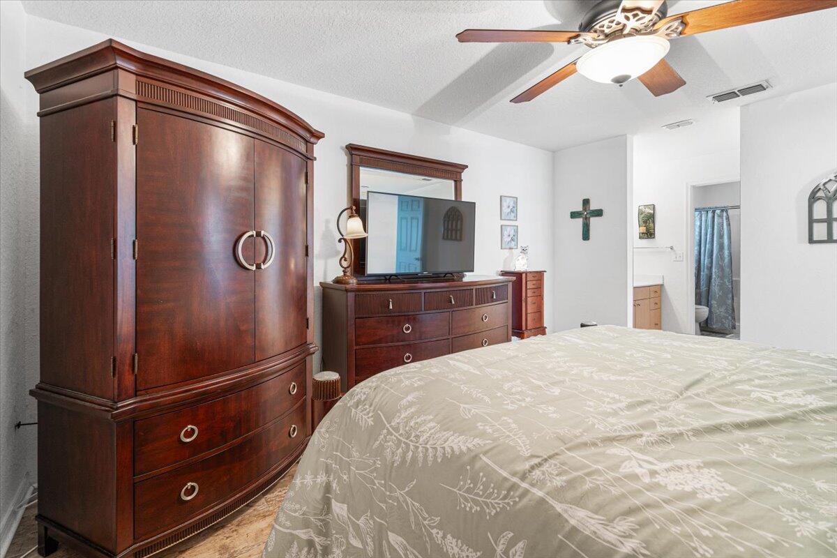 SPANISH LAKES ONE LEASEHO - Residential