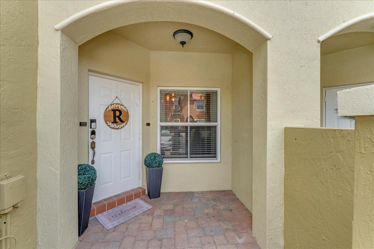 128 Lake Monterey Circle