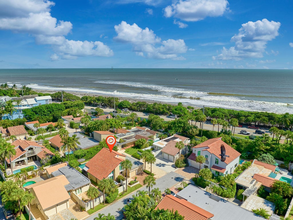 Photo of 108 E CORAL FISH Lane, Jupiter, FL 33477 (MLS # B26071534)