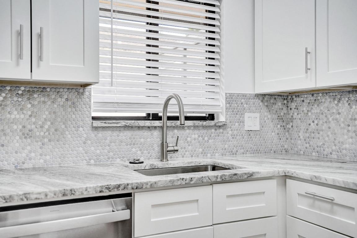 RAINBERRY BAY - Residential