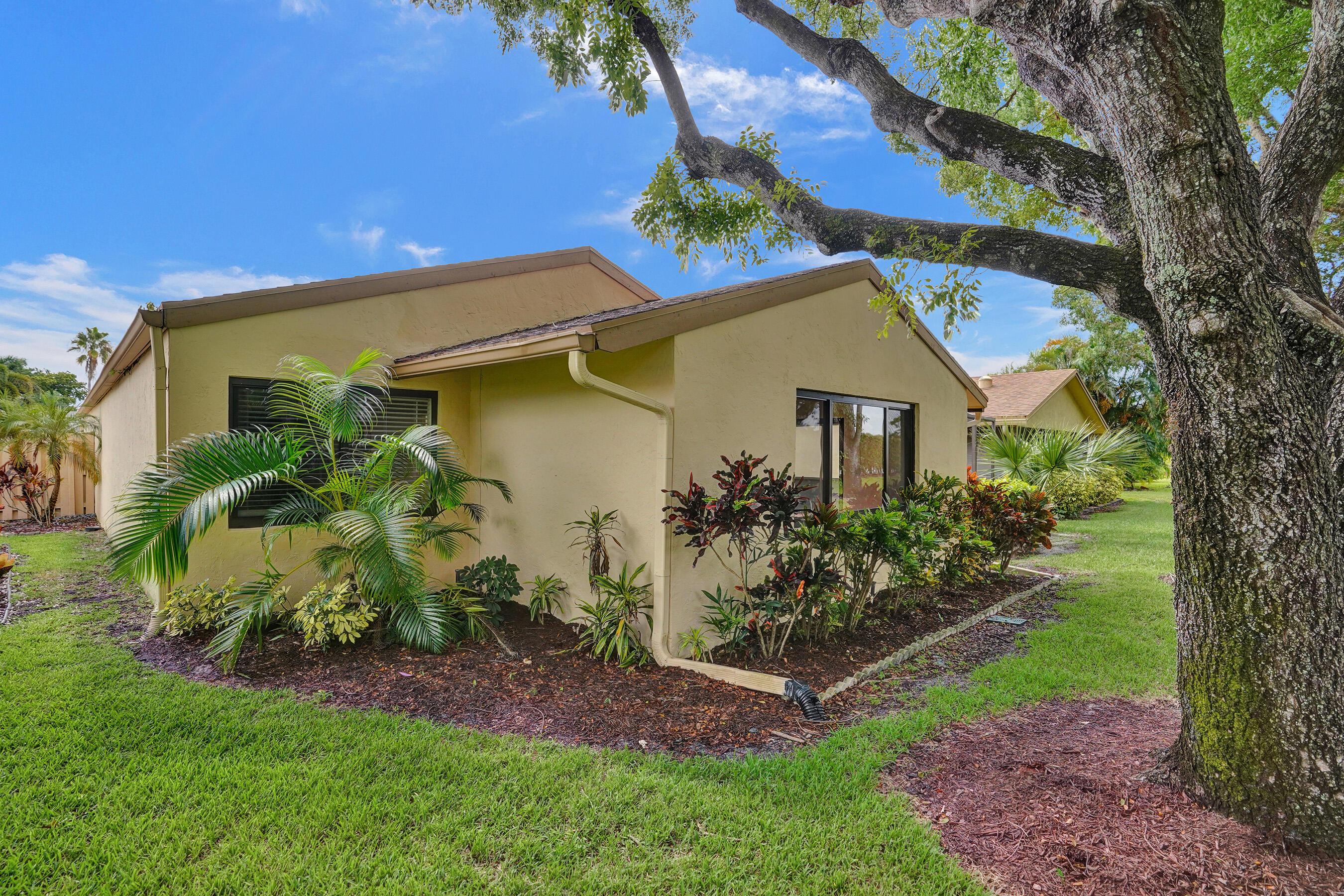 RAINBERRY BAY - Residential