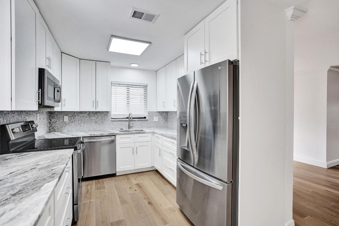 RAINBERRY BAY - Residential