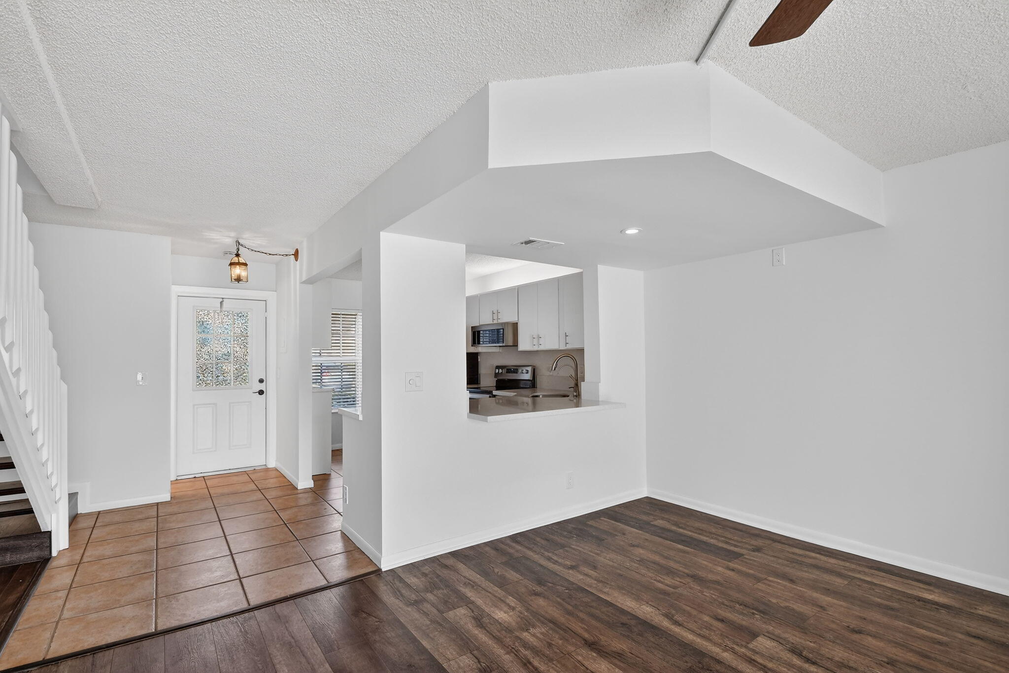 CHARTER CLUB OF PALM BEACH - Residential