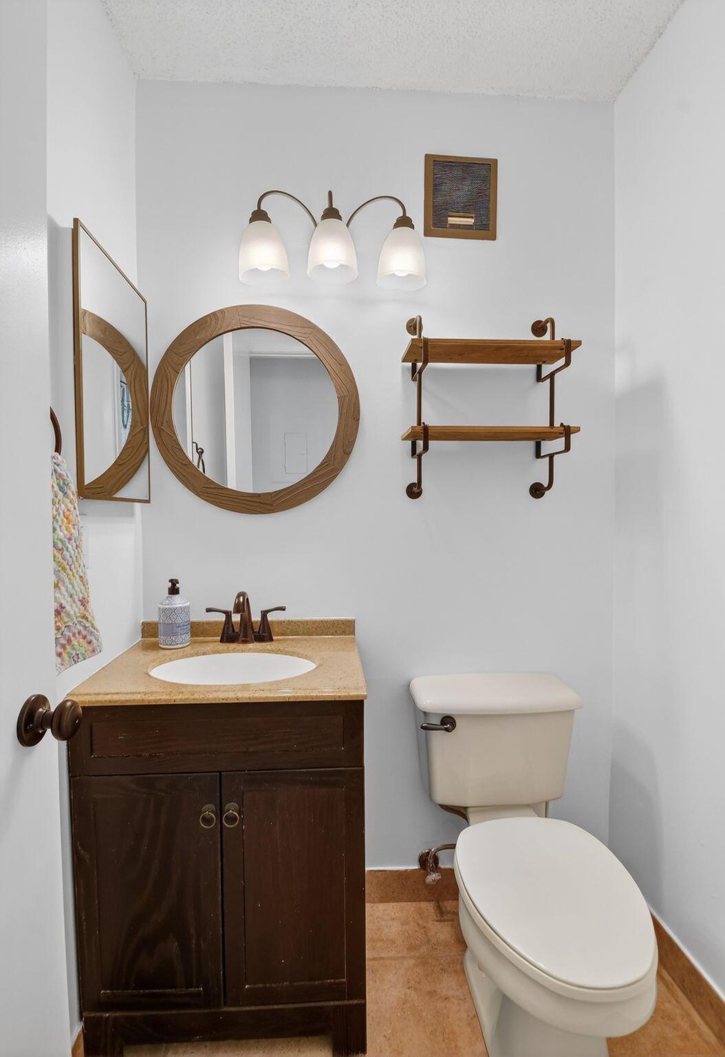 CHARTER CLUB OF PALM BEAC - Residential