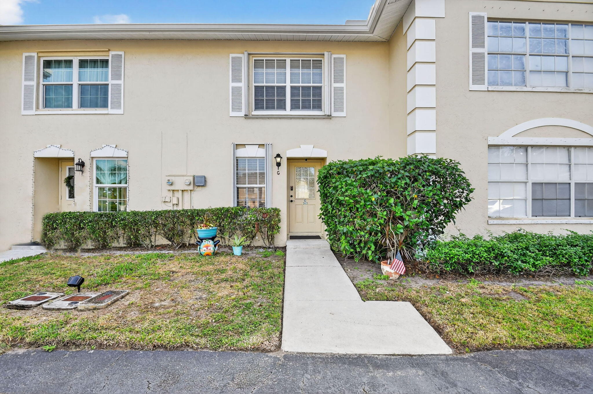 CHARTER CLUB OF PALM BEACH - Residential