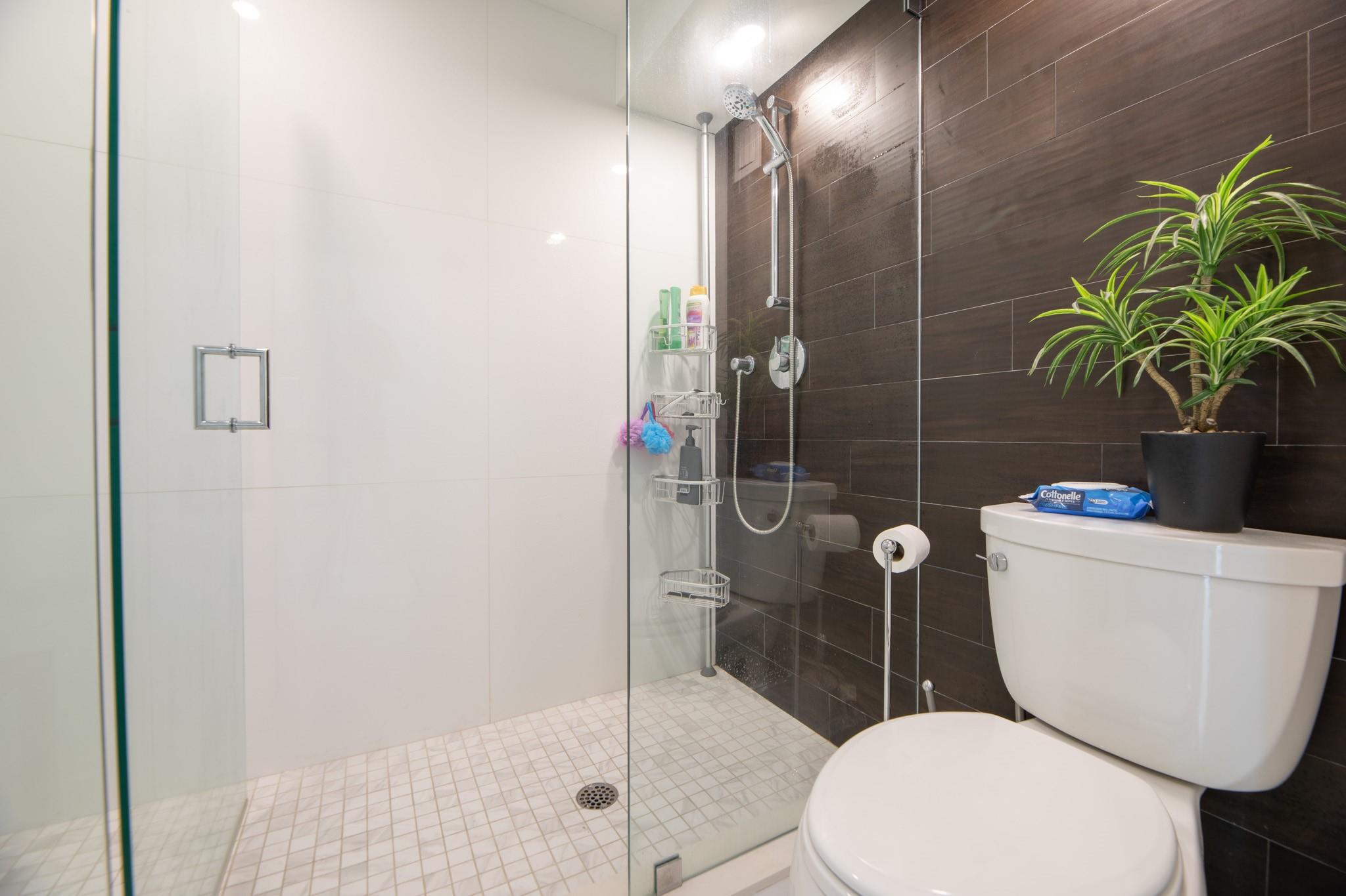 Venetian Condominium - Residential