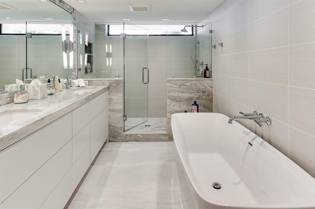 BEACH POINT CONDO - Residential