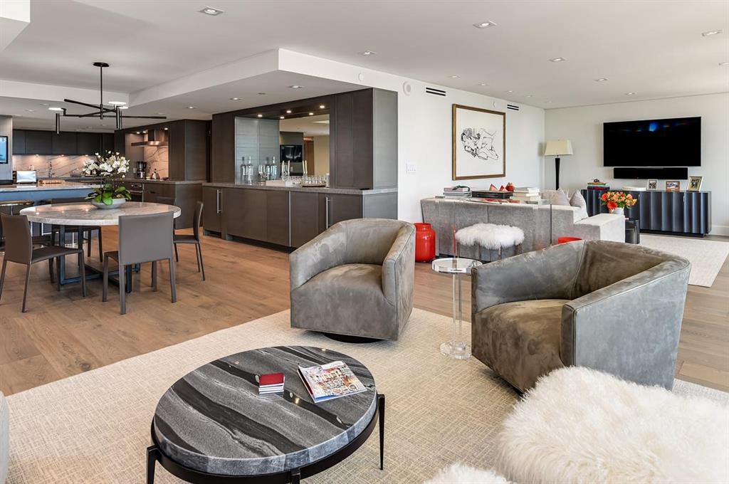 BEACH POINT CONDO - Residential