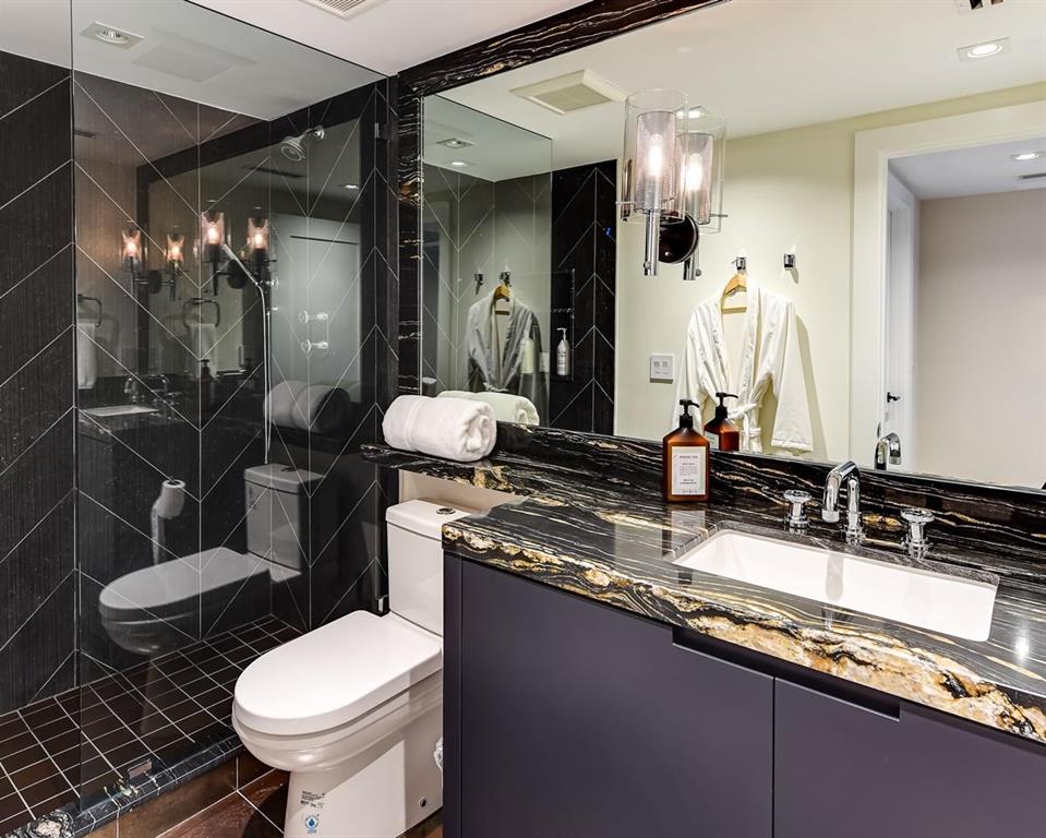 BEACH POINT CONDO - Residential