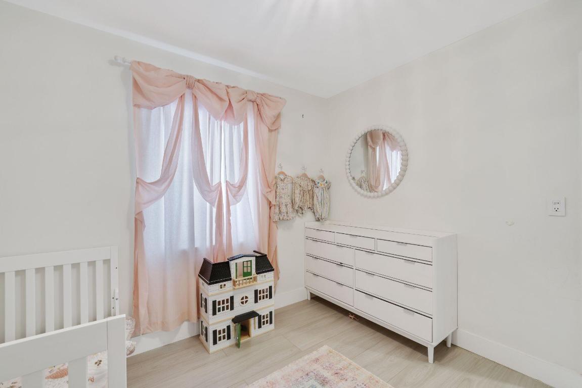 BILTMORE HEIGHTS RED RD ADDN 1ST - Residential