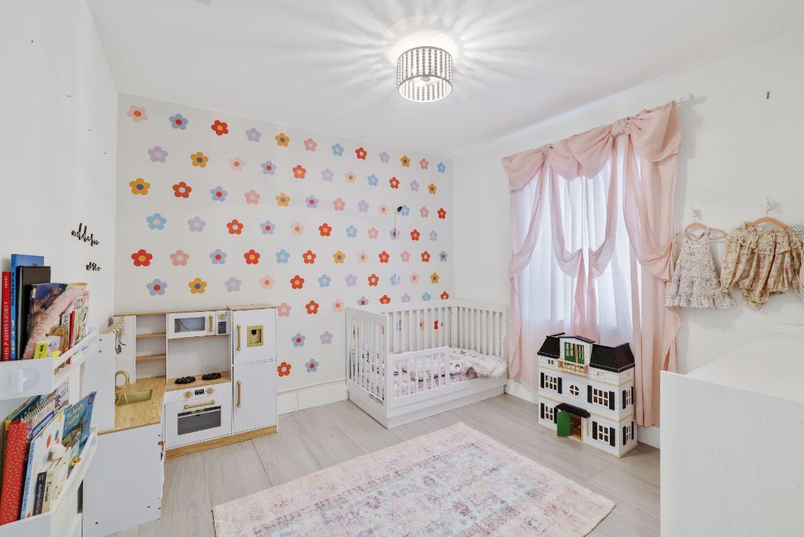 BILTMORE HEIGHTS RED RD ADDN 1ST - Residential