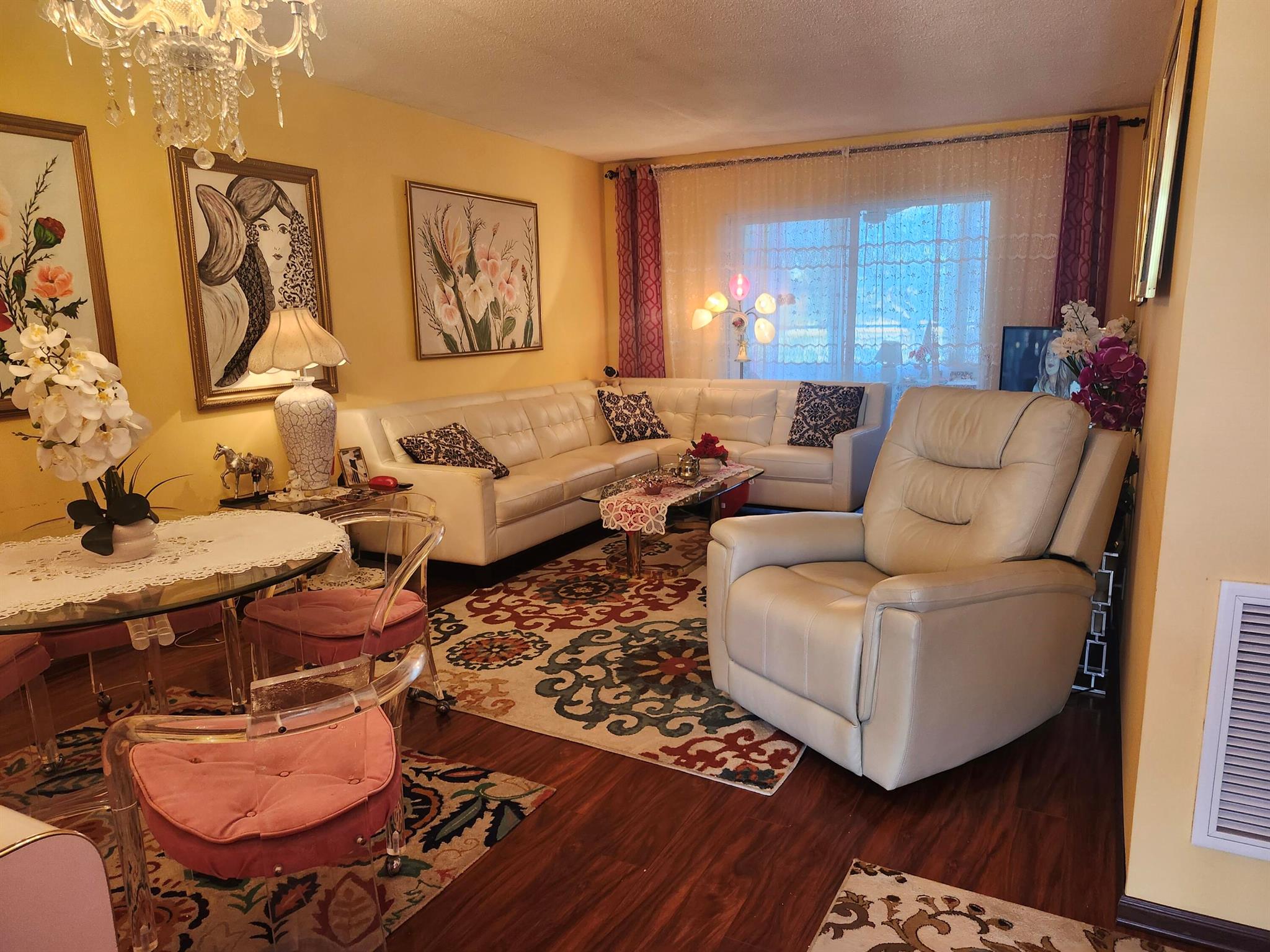 VILLAGE ROYALE ON THE GRE - Residential Lease