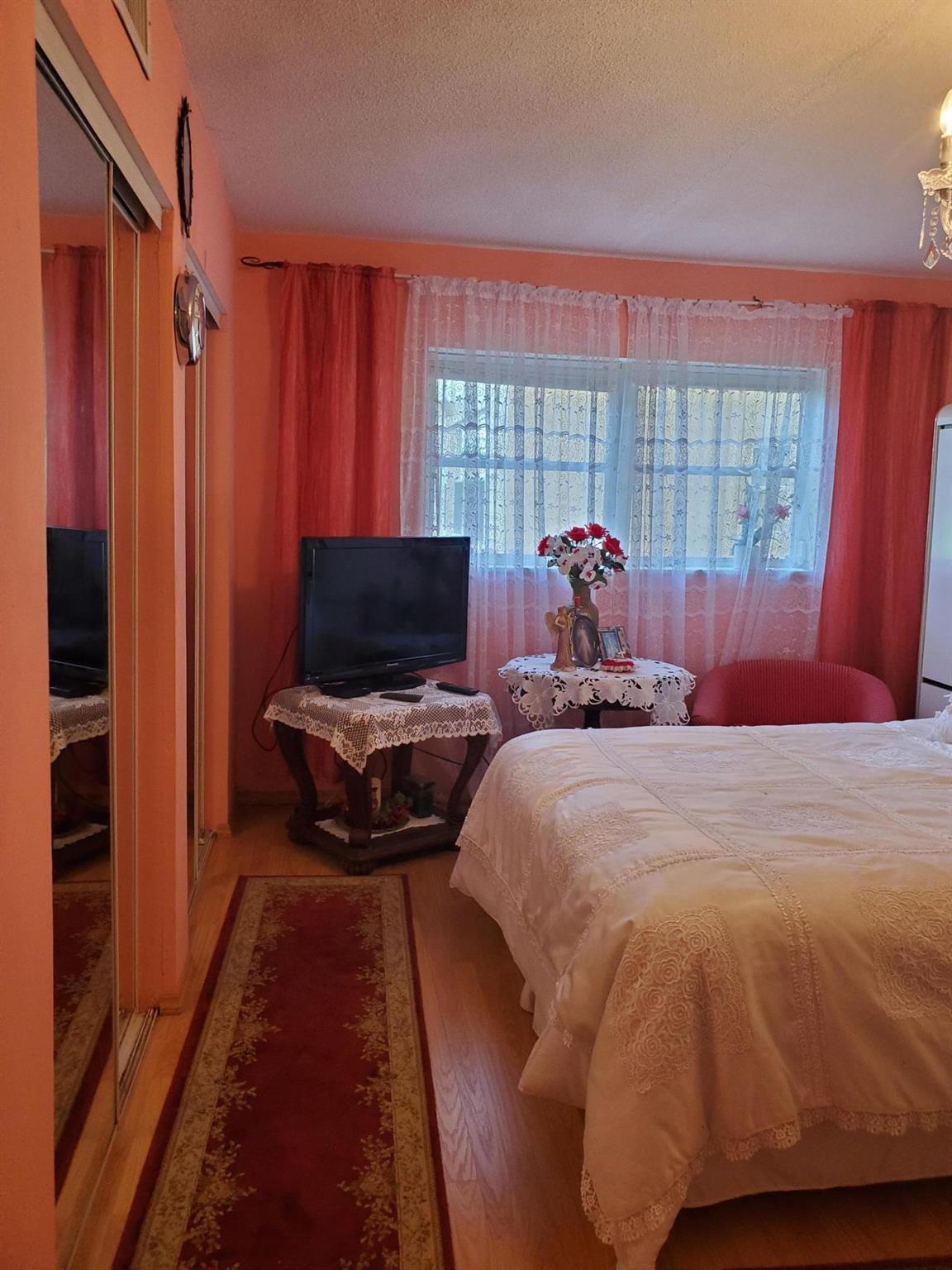 2400 NE 1st Lane 206