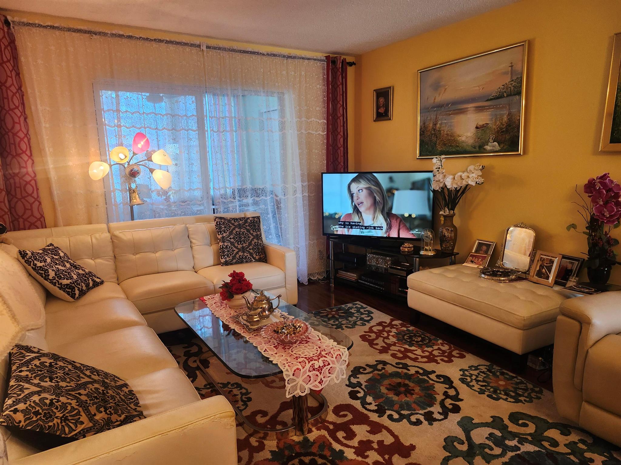 VILLAGE ROYALE ON THE GRE - Residential Lease