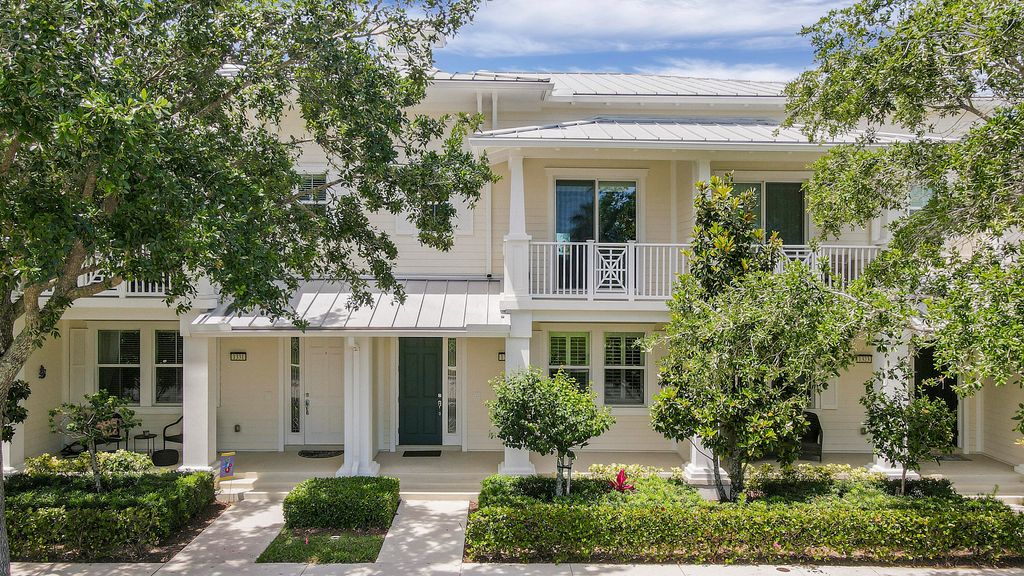 Photo of 1327 N Jeaga Drive Dr, Jupiter, FL 33458 (MLS # R10793326)