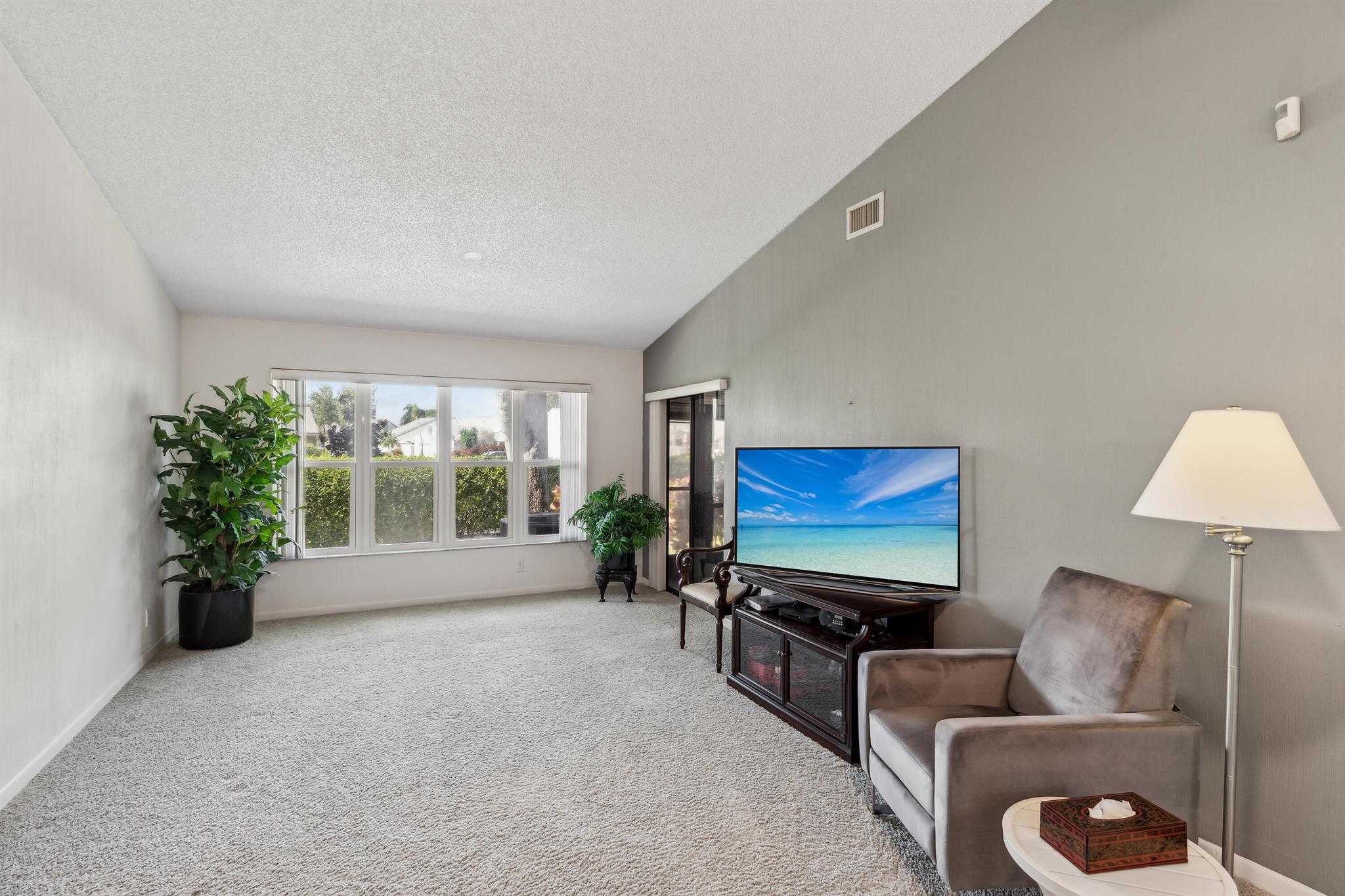 SOUTHPOINTE / COUNTRY GRE - Residential