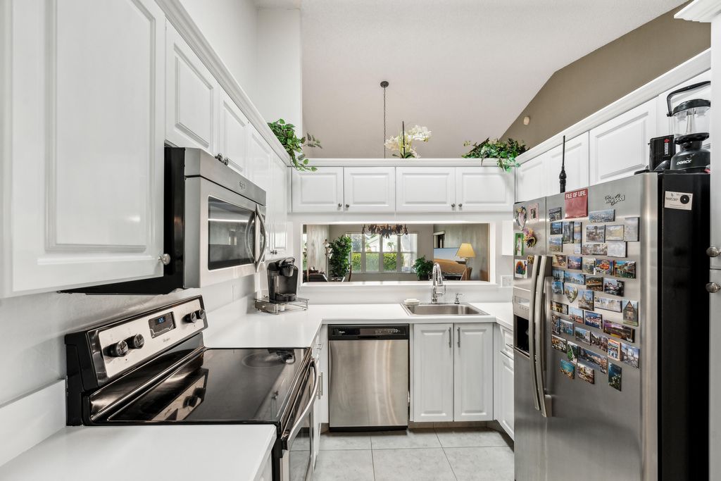 Photo of 12215 Country Greens Boulevard, Boynton Beach, FL 33437 (MLS # R11149929)