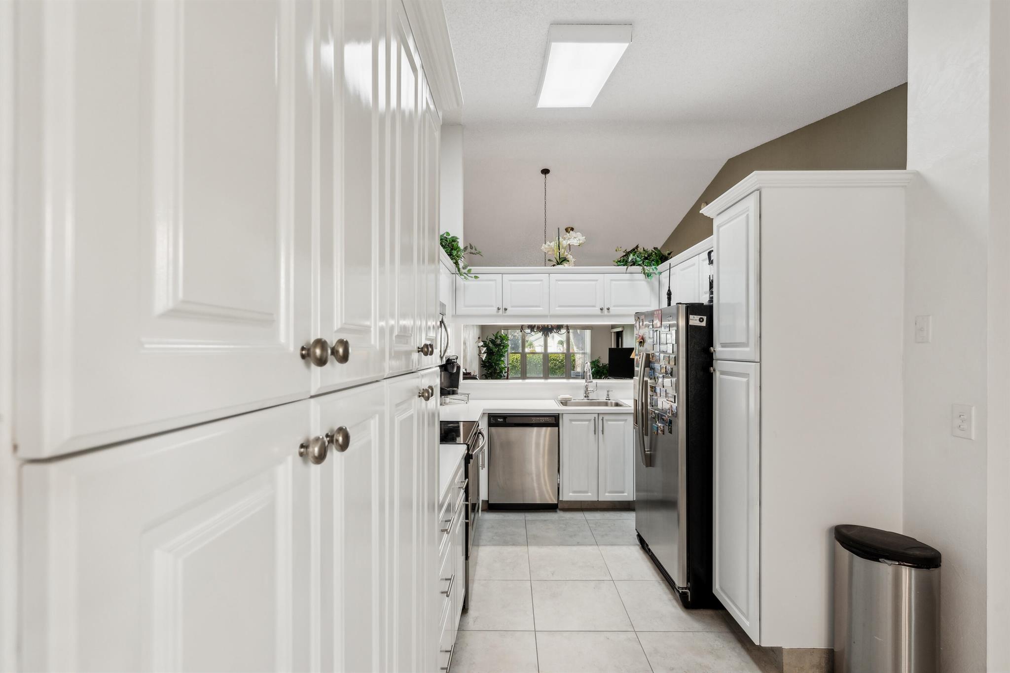 SOUTHPOINTE / COUNTRY GRE - Residential