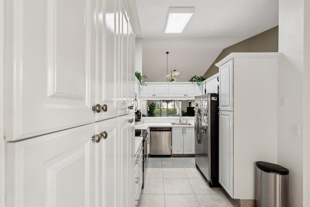 Photo of 12215 Country Greens Boulevard, Boynton Beach, FL 33437 (MLS # R11149929)