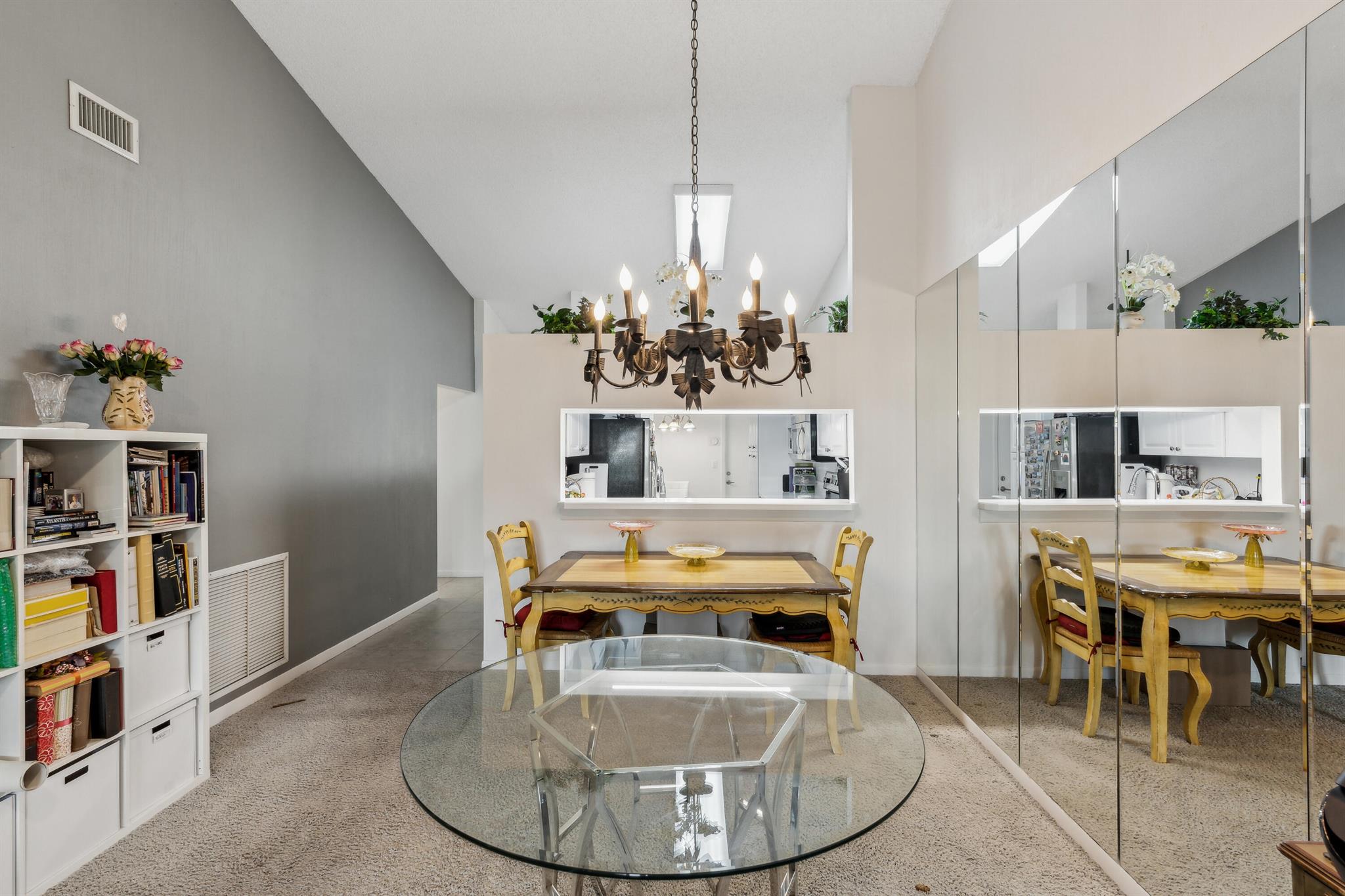 SOUTHPOINTE / COUNTRY GRE - Residential